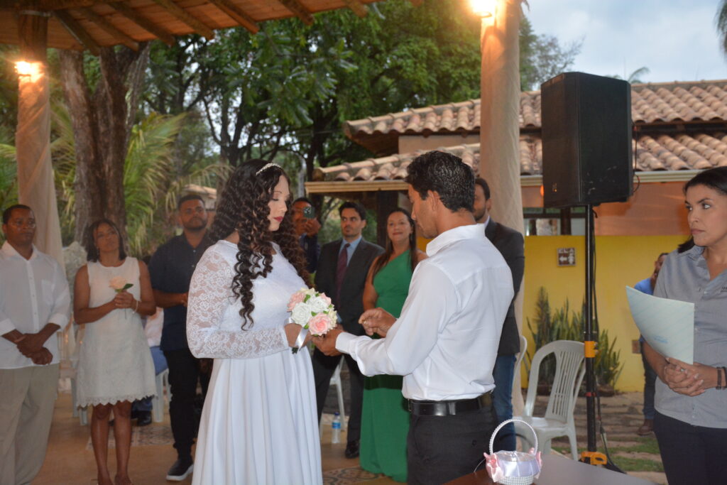 Defensoria Pública de Minas promove I Casamento Comunitário de Santana do Riacho, em parceria com o TJMG e o Município 