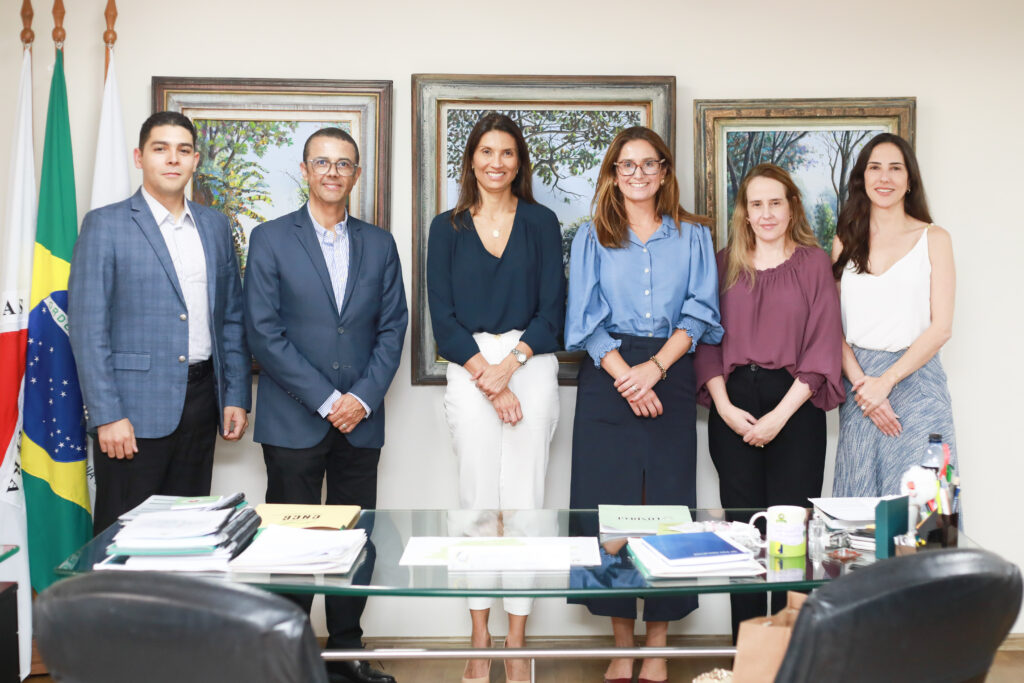 Defensoria Pública recebe visita institucional do deputado estadual Charles Santos