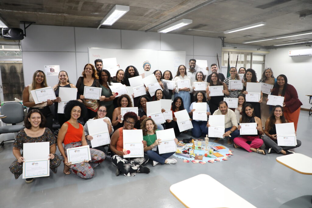 Defensoria Pública de Minas realiza formatura da sexta turma do Curso de Formação de Agentes de Justiça Restaurativa