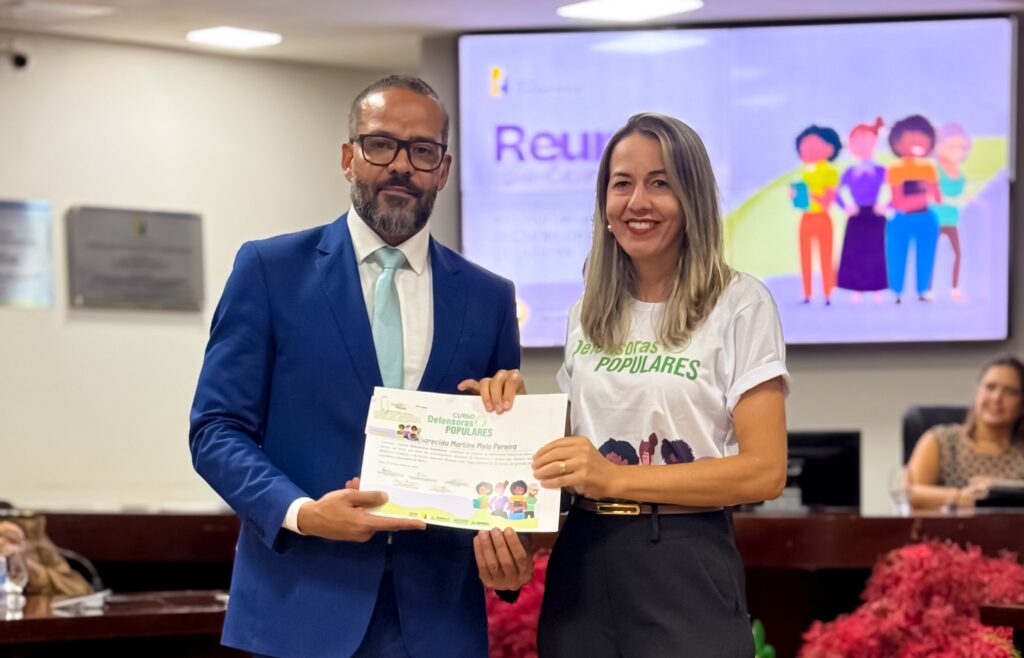 DPMG realiza formatura das Defensoras Populares em Unaí, em solenidade sediada pela Câmara Municipal